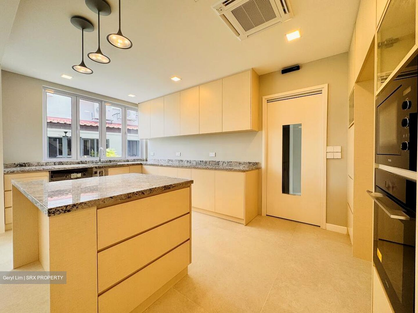 Lorong L Telok Kurau (D15), Detached #495590071